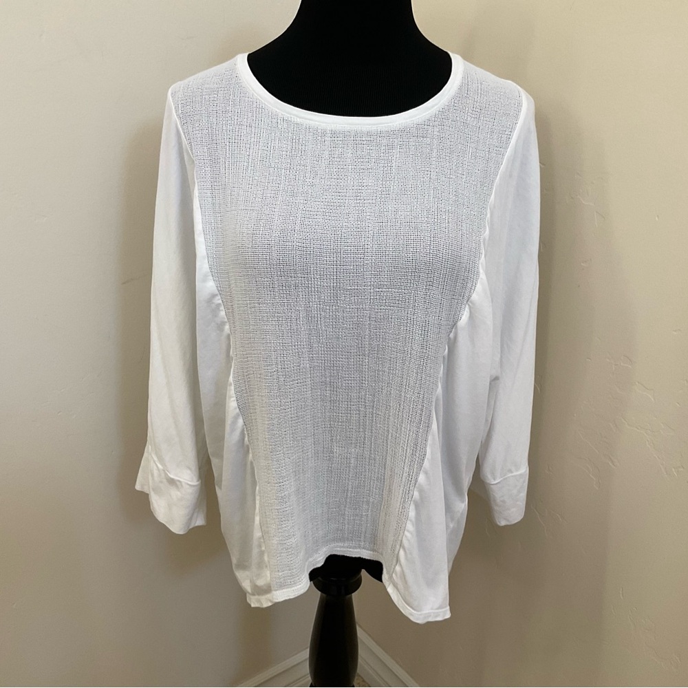 Chico’s t-shirt two texture white size 2
